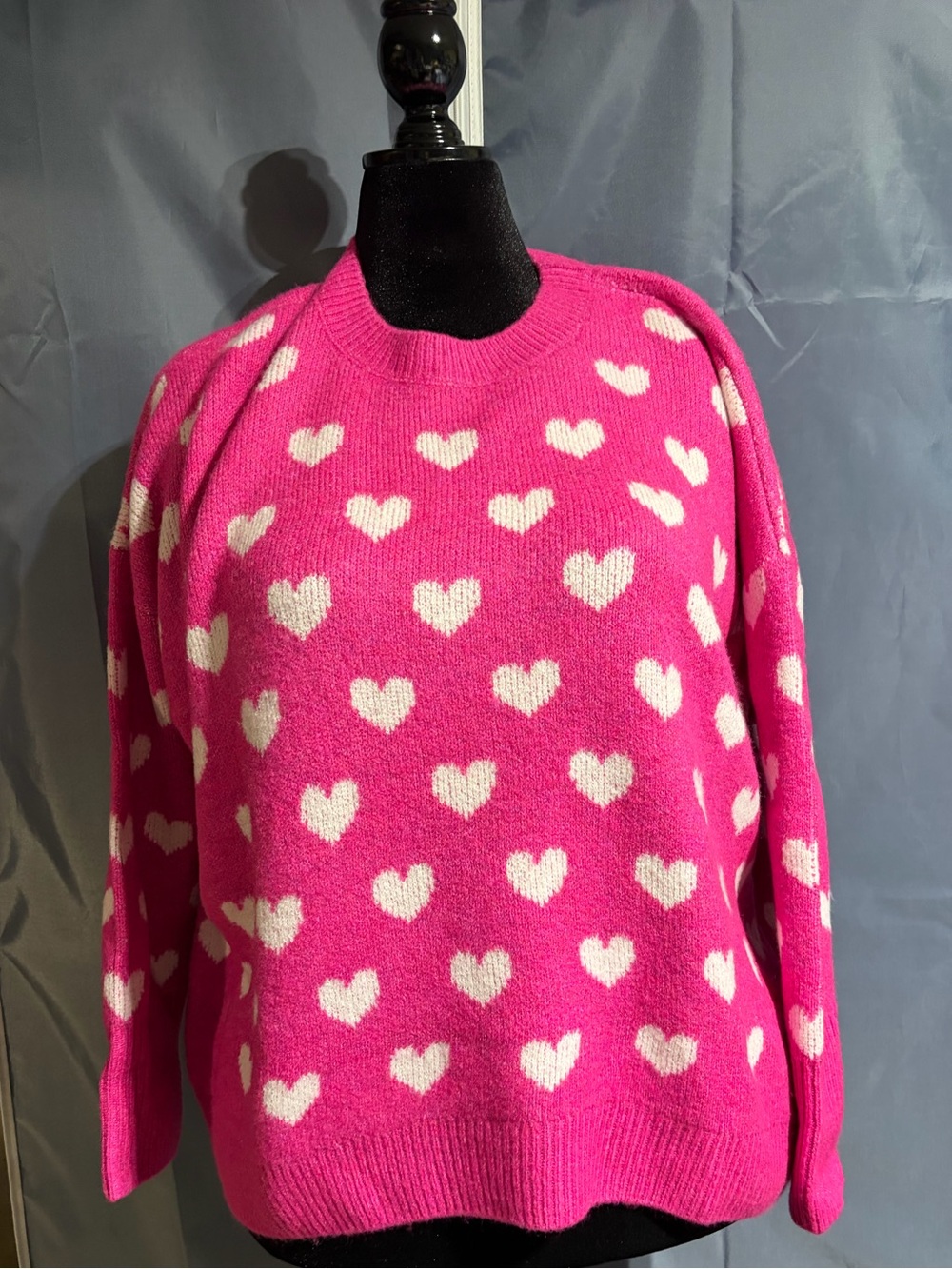 Vince Camuto Hot Pink Crewneck Sweater with White Heart Pattern